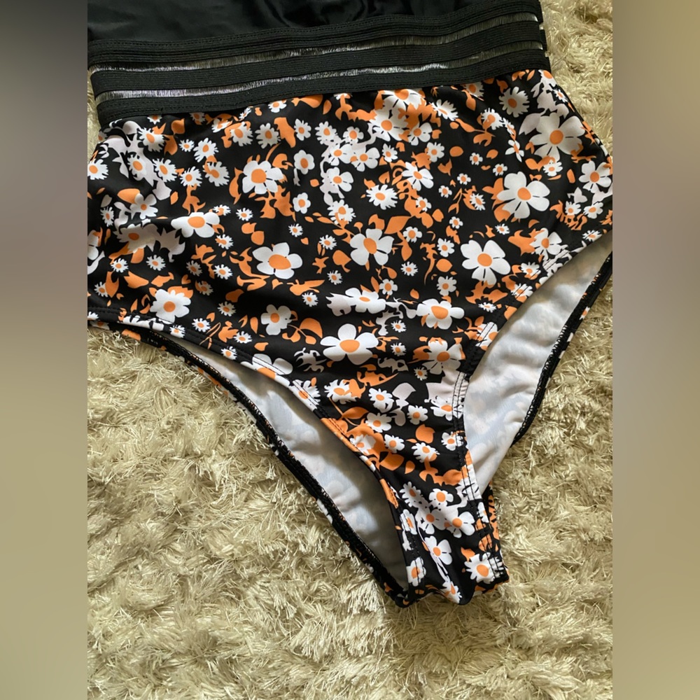 SHEIN One piece swimsuit - Picture 5 of 10